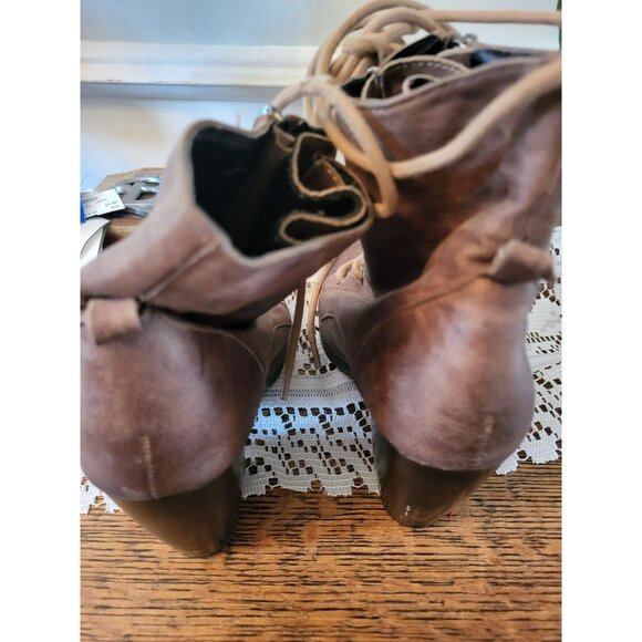 Dolce Brown Lace Up Granny Boot Side Zip 7 3.25 in Heel Boho Western Cottage - Picture 5 of 7